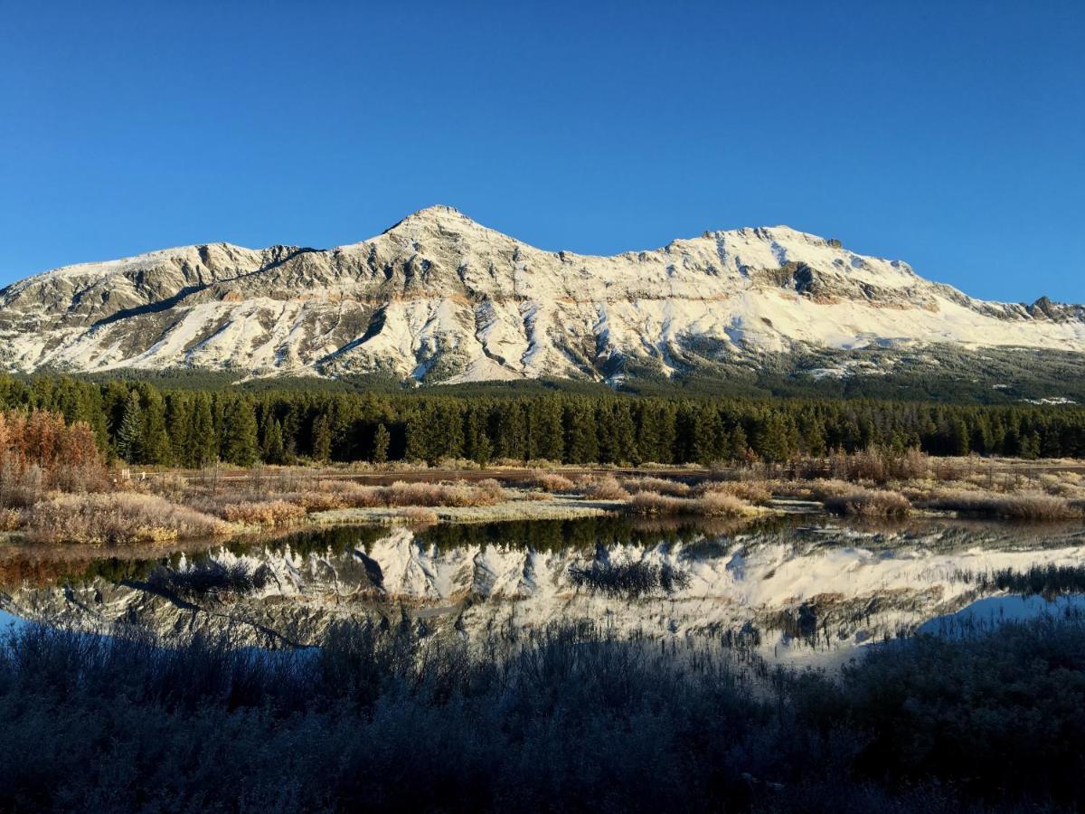 Summit Mountain Lodge And Steakhouse East Glacier Park Village Exterior foto