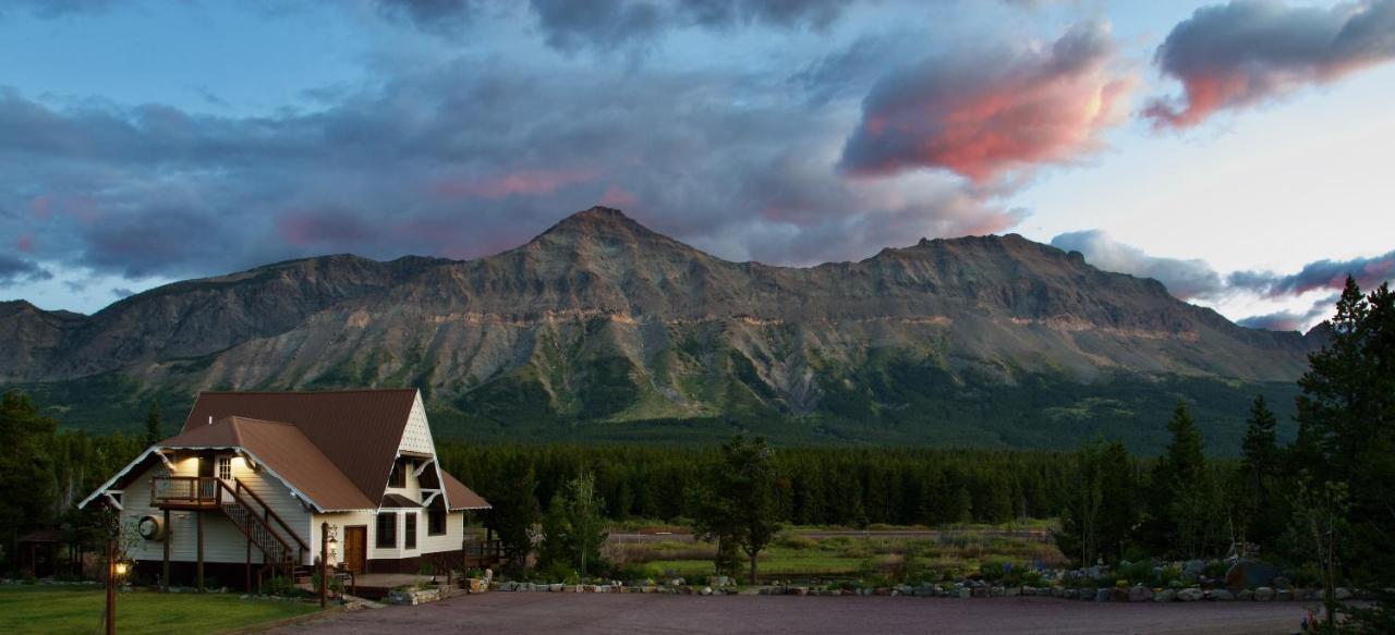 Summit Mountain Lodge And Steakhouse East Glacier Park Village Exterior foto